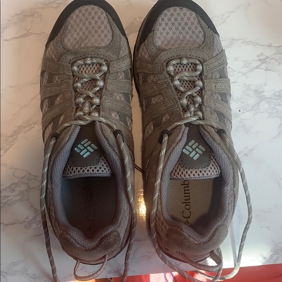 Columbia Hiking Sneakers - Picture 1 of 3